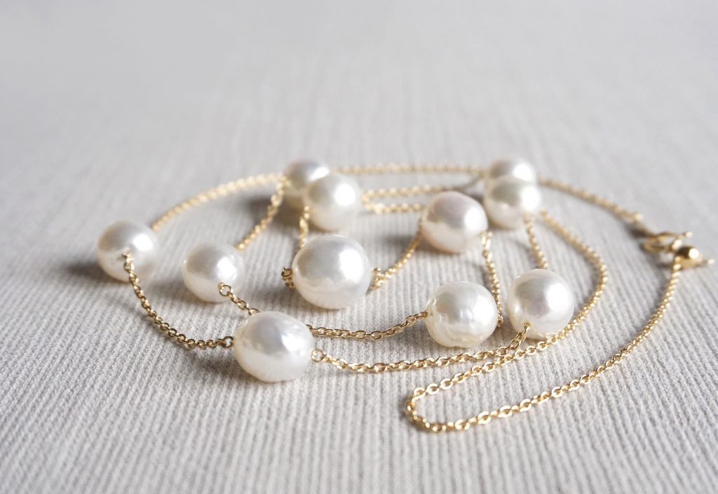 バロックパールの選び方 GIFT  COORDINATE For baroque pearl and traditional pearl  jewelry, come to Ginza RIZ.